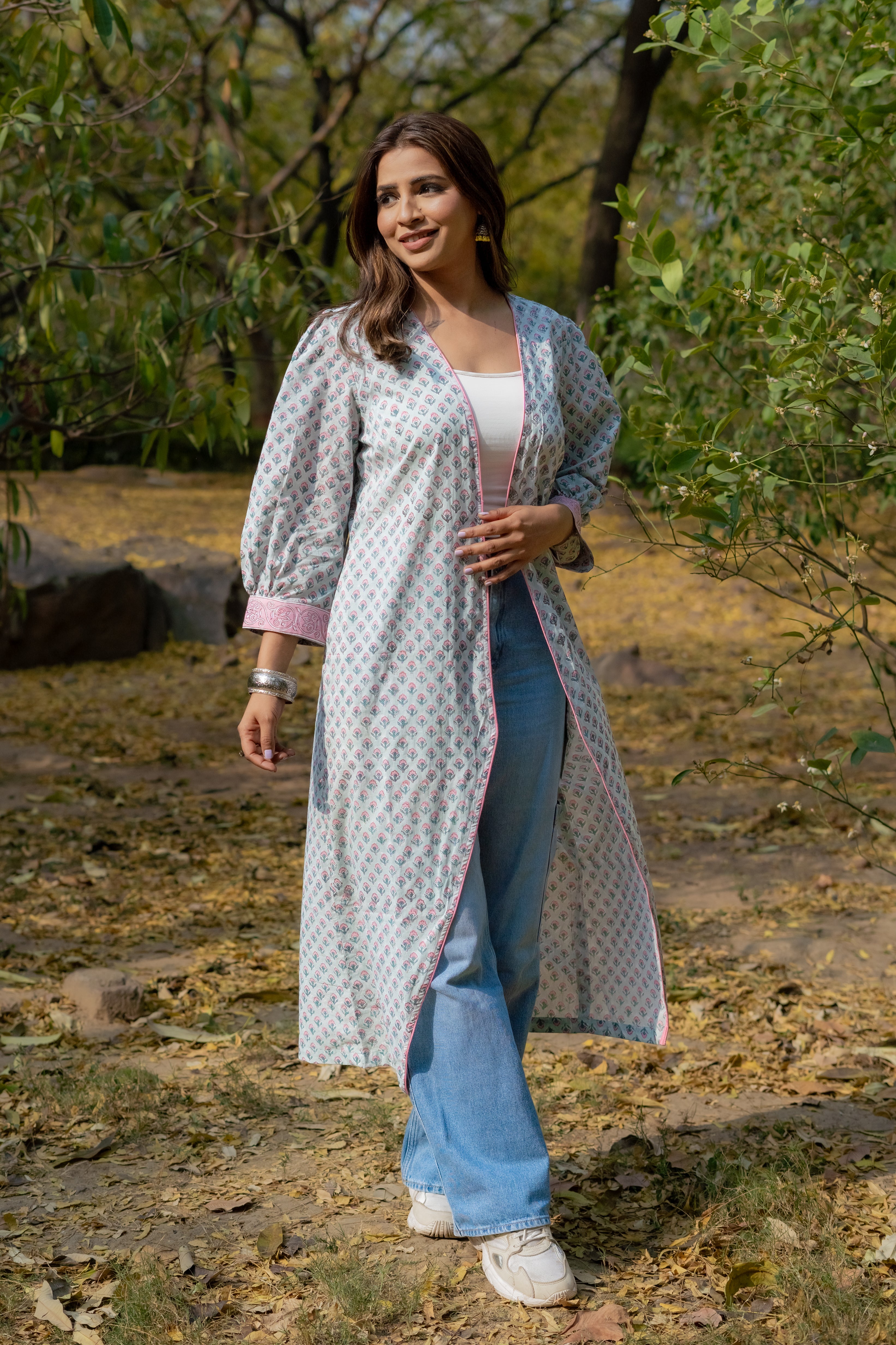 Light blue sanganeri booti handblock print cotton shrug