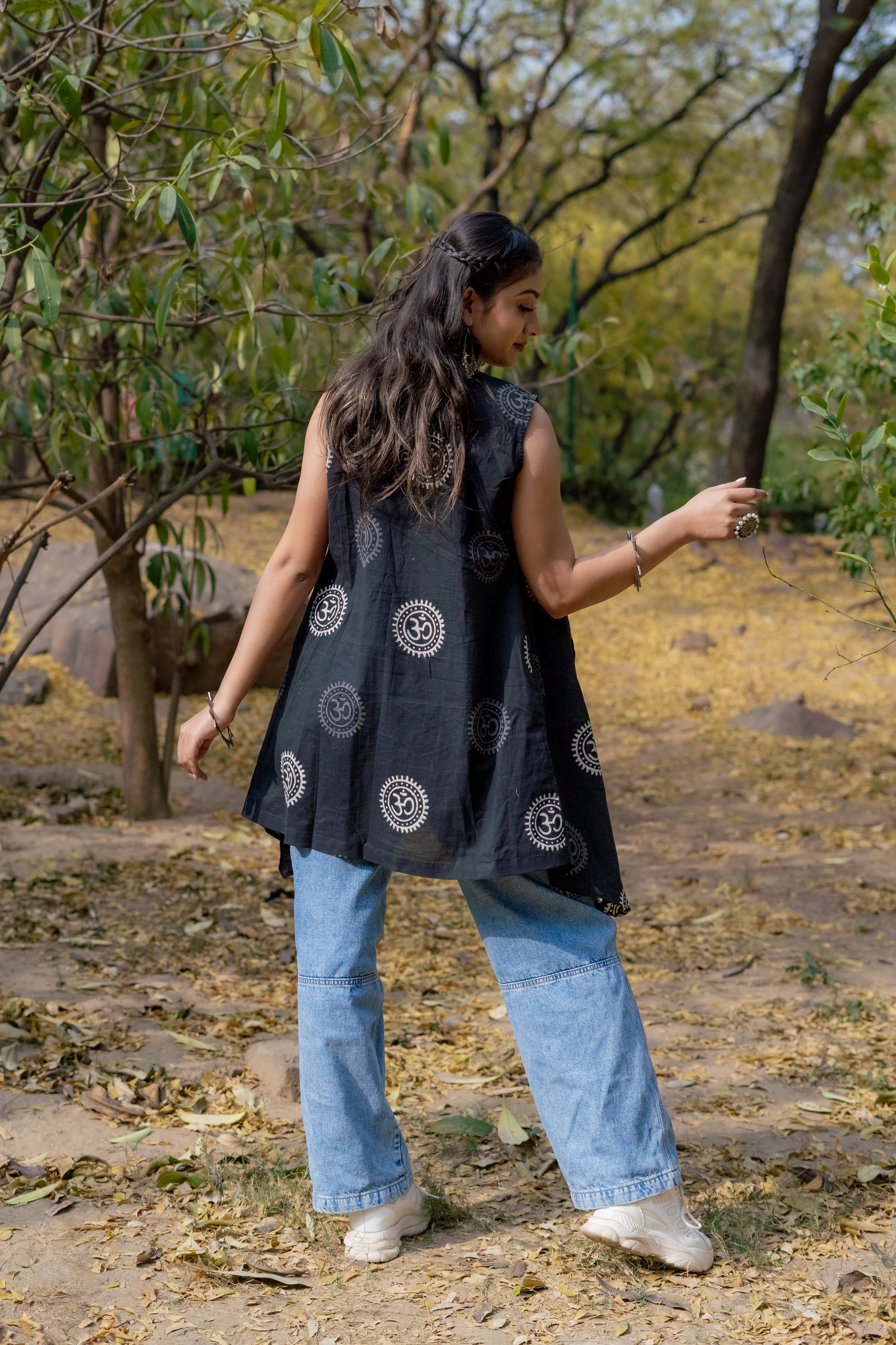 Om handblock print waterfall shrug