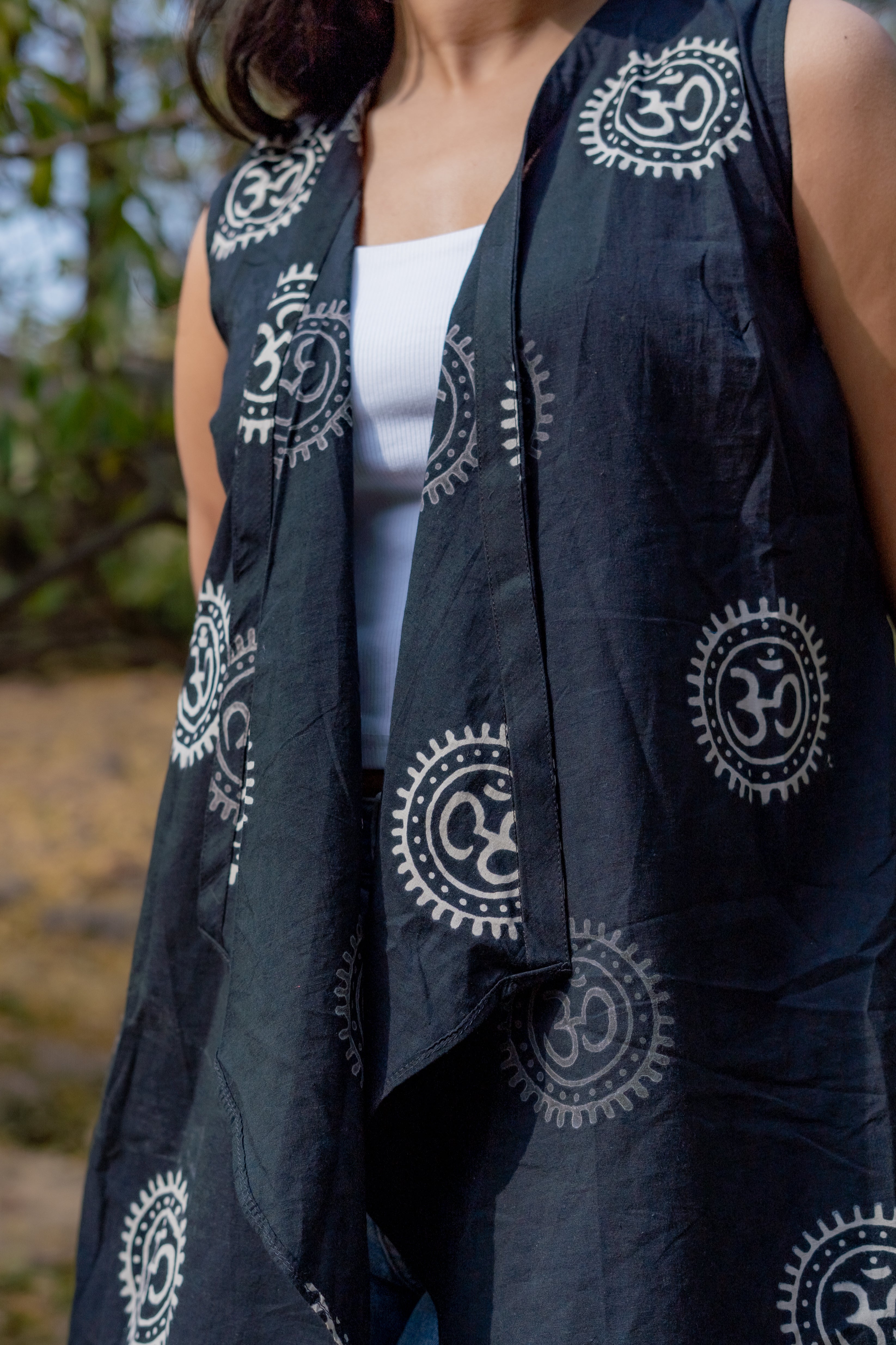 Om handblock print waterfall shrug
