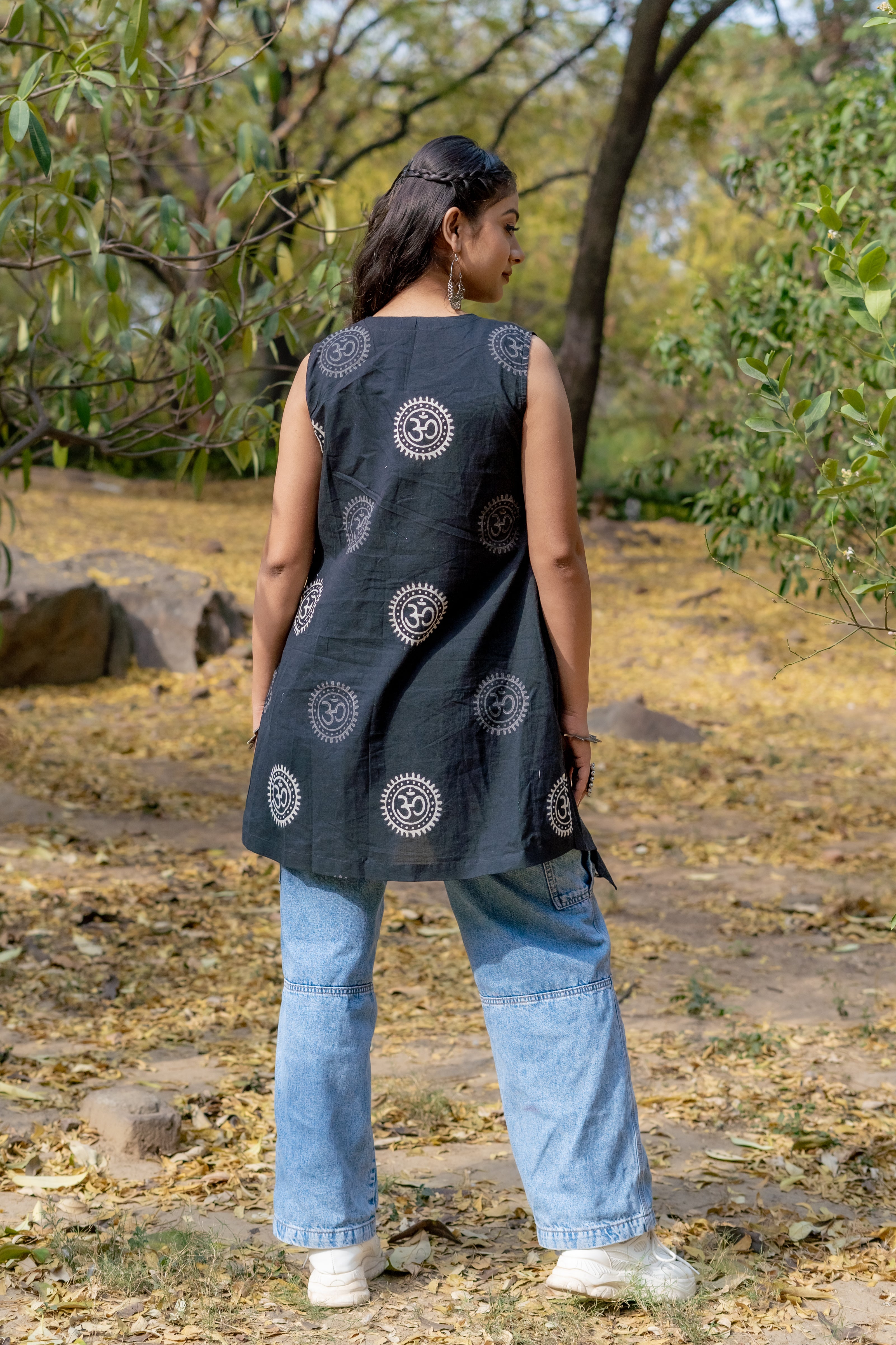 Om handblock print waterfall shrug