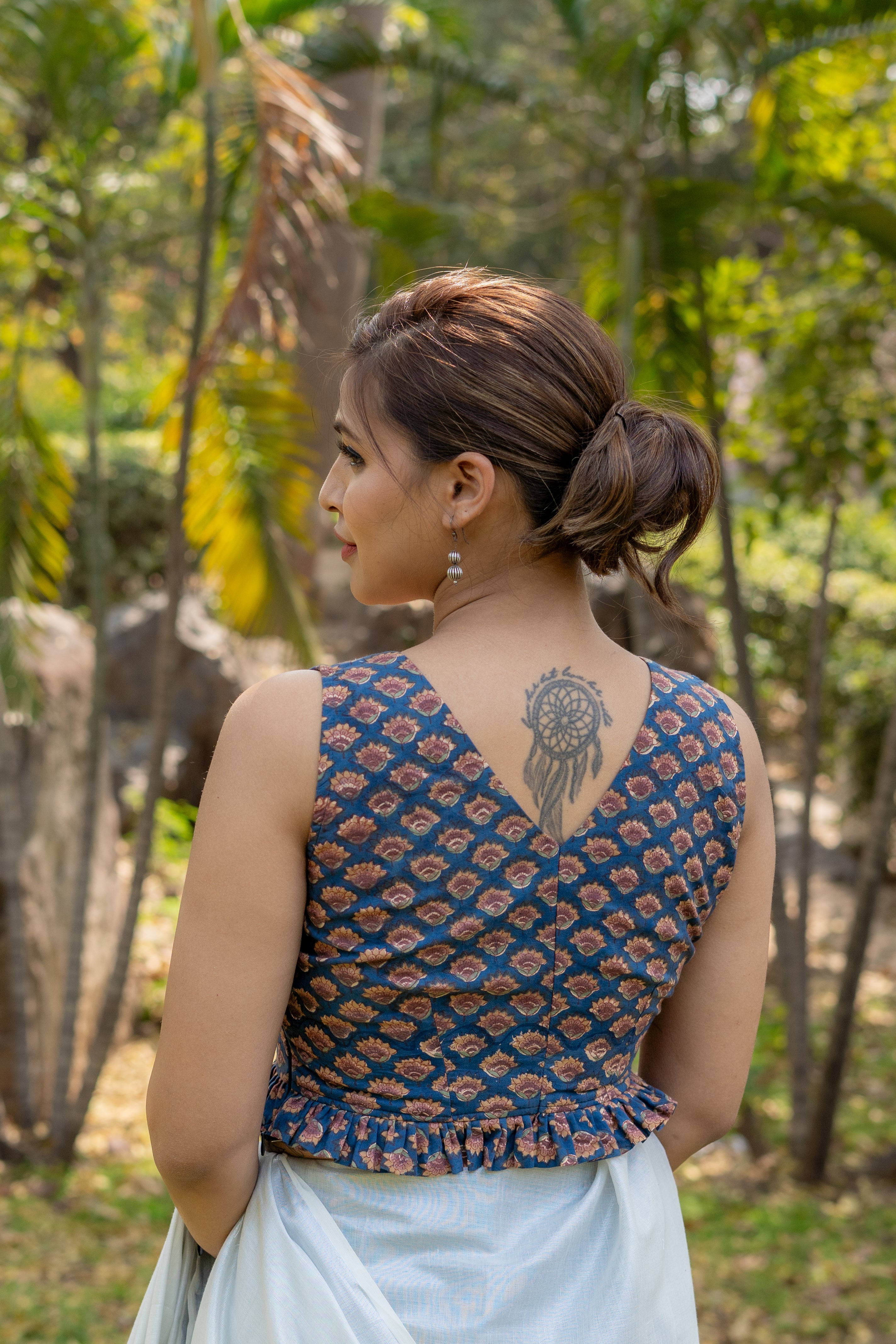 Sea greeb booti handblock print v-neck sleeveless blouse with frills