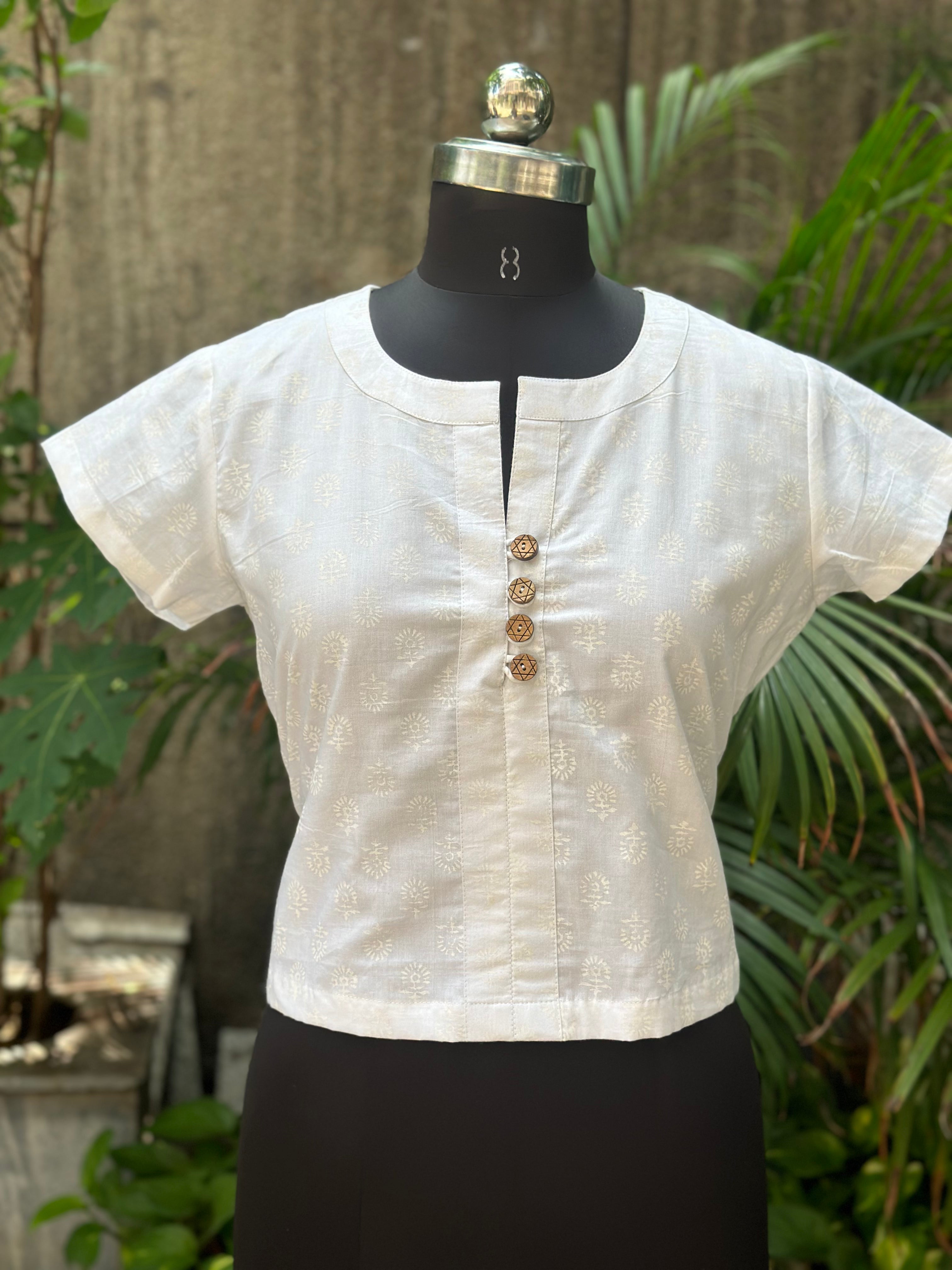 White handblock round neck  cotton top