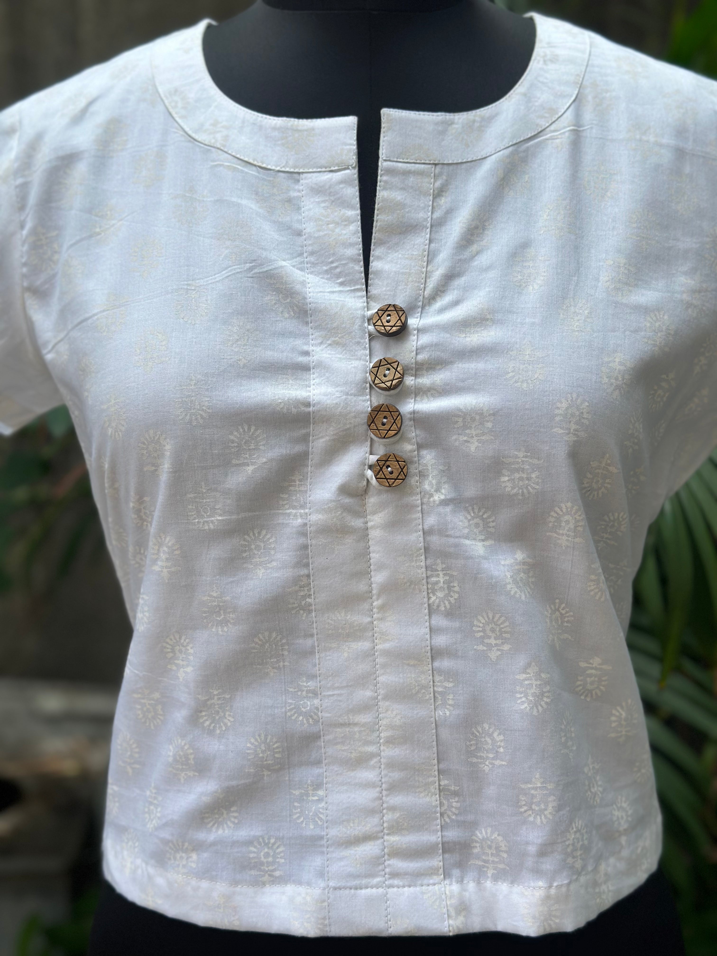 White handblock round neck  cotton top