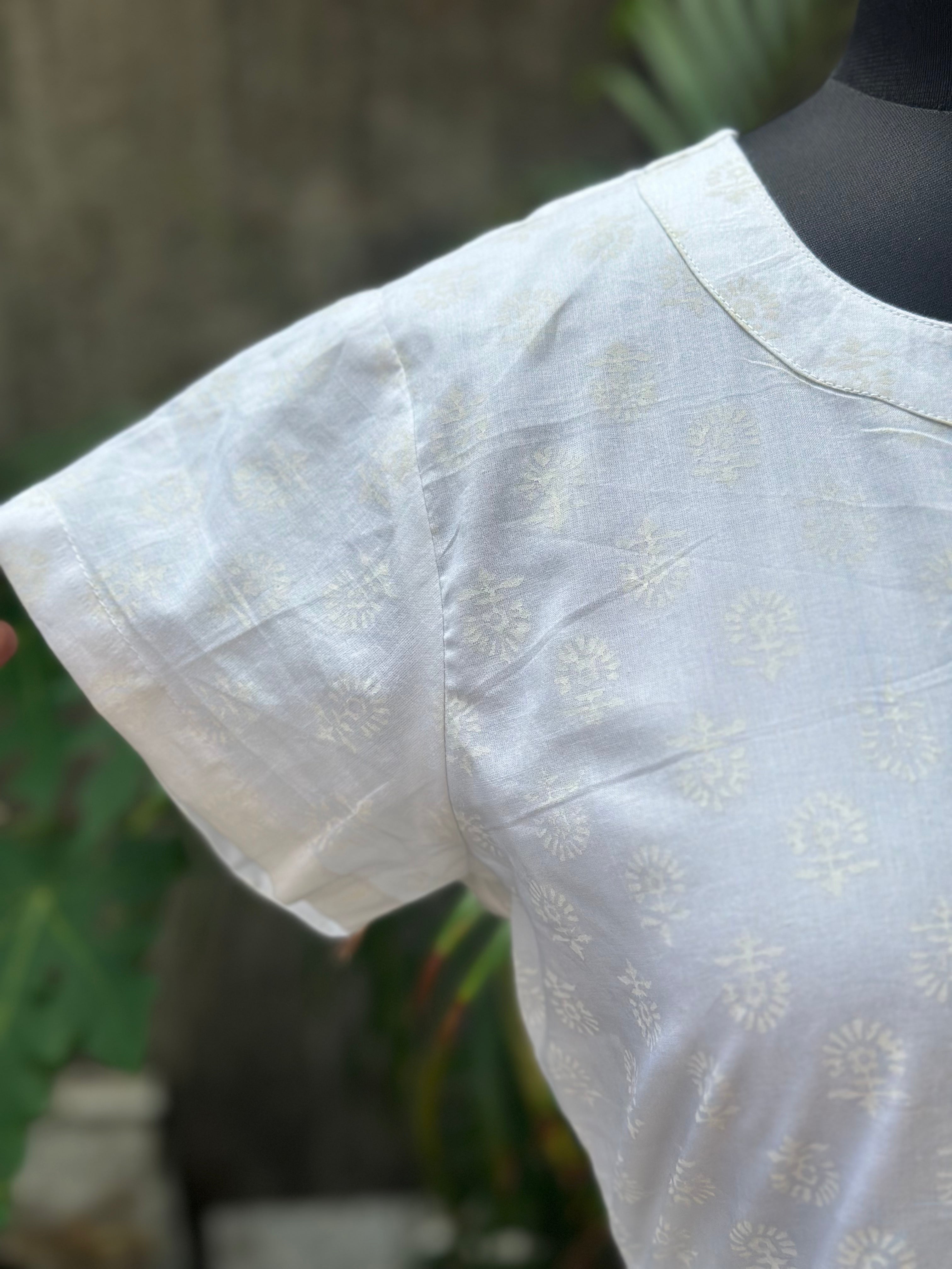 White handblock round neck  cotton top