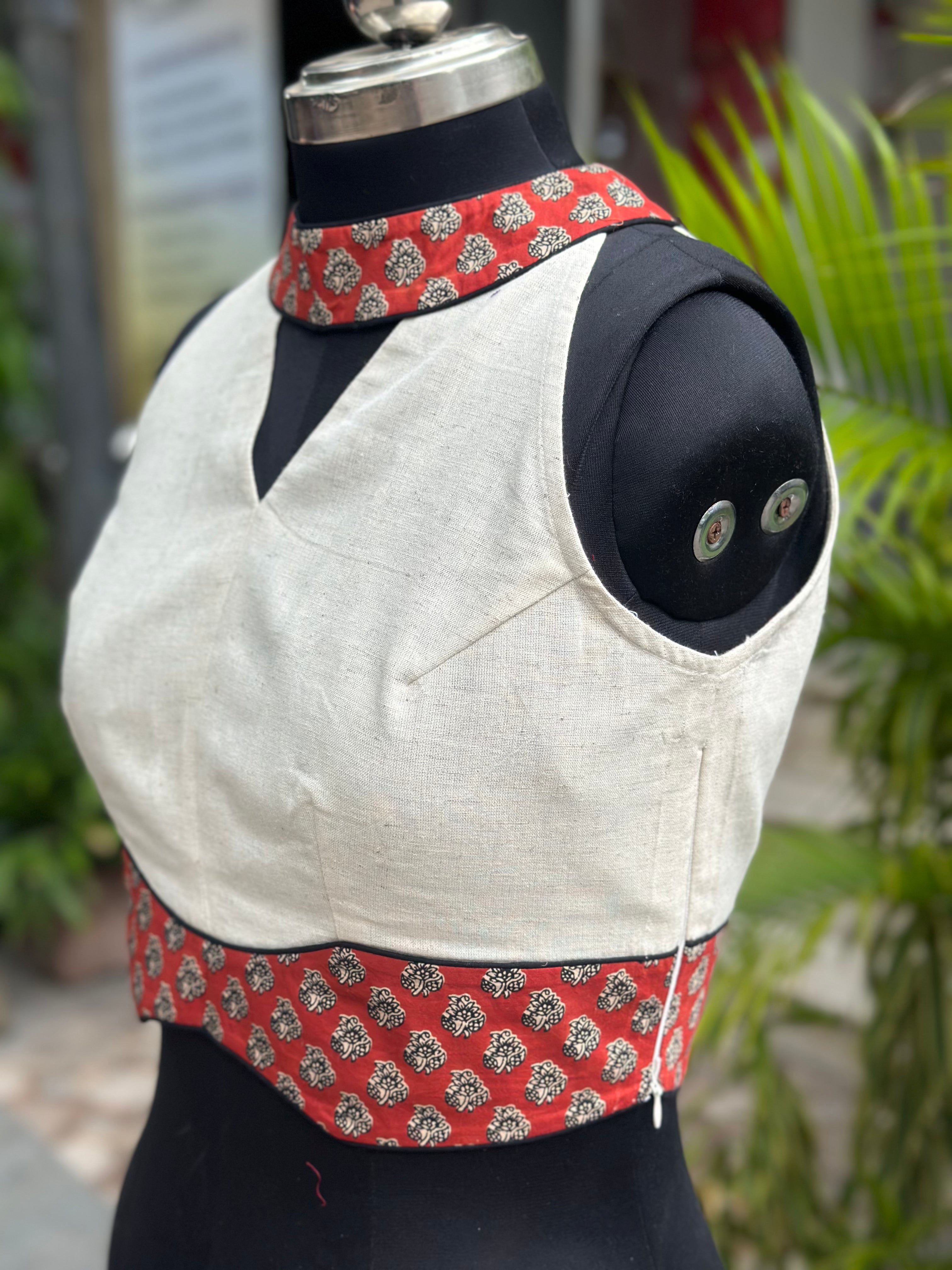 White Halter Neck Cotton Blouse wIth Red Bagru Handblock Print Collar