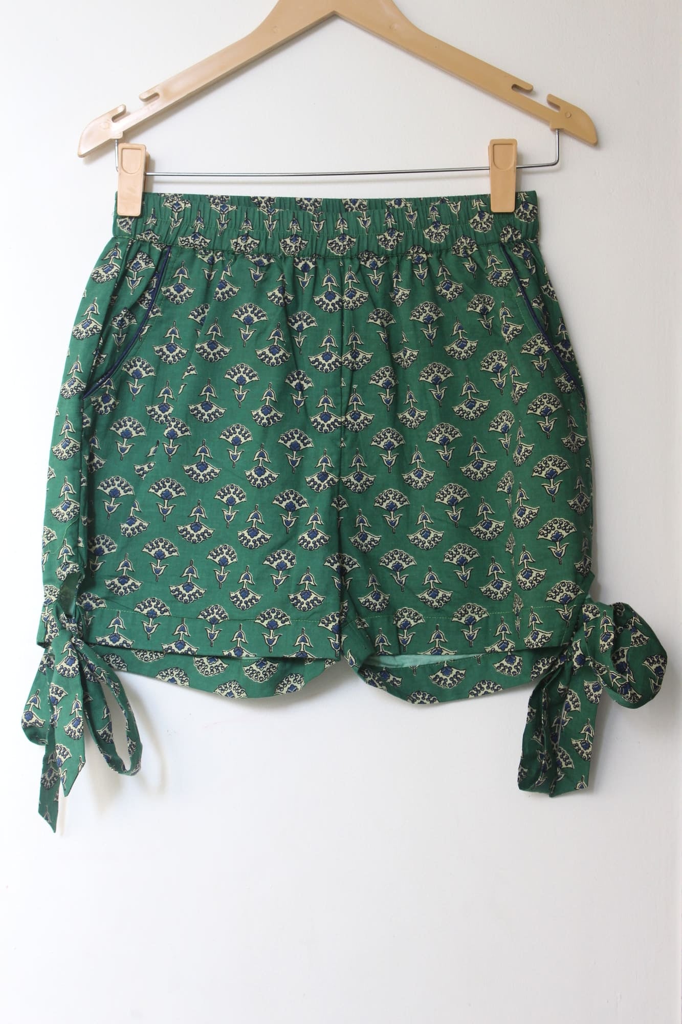 Green Bagru Booti Cotton Shorts with Side Knots