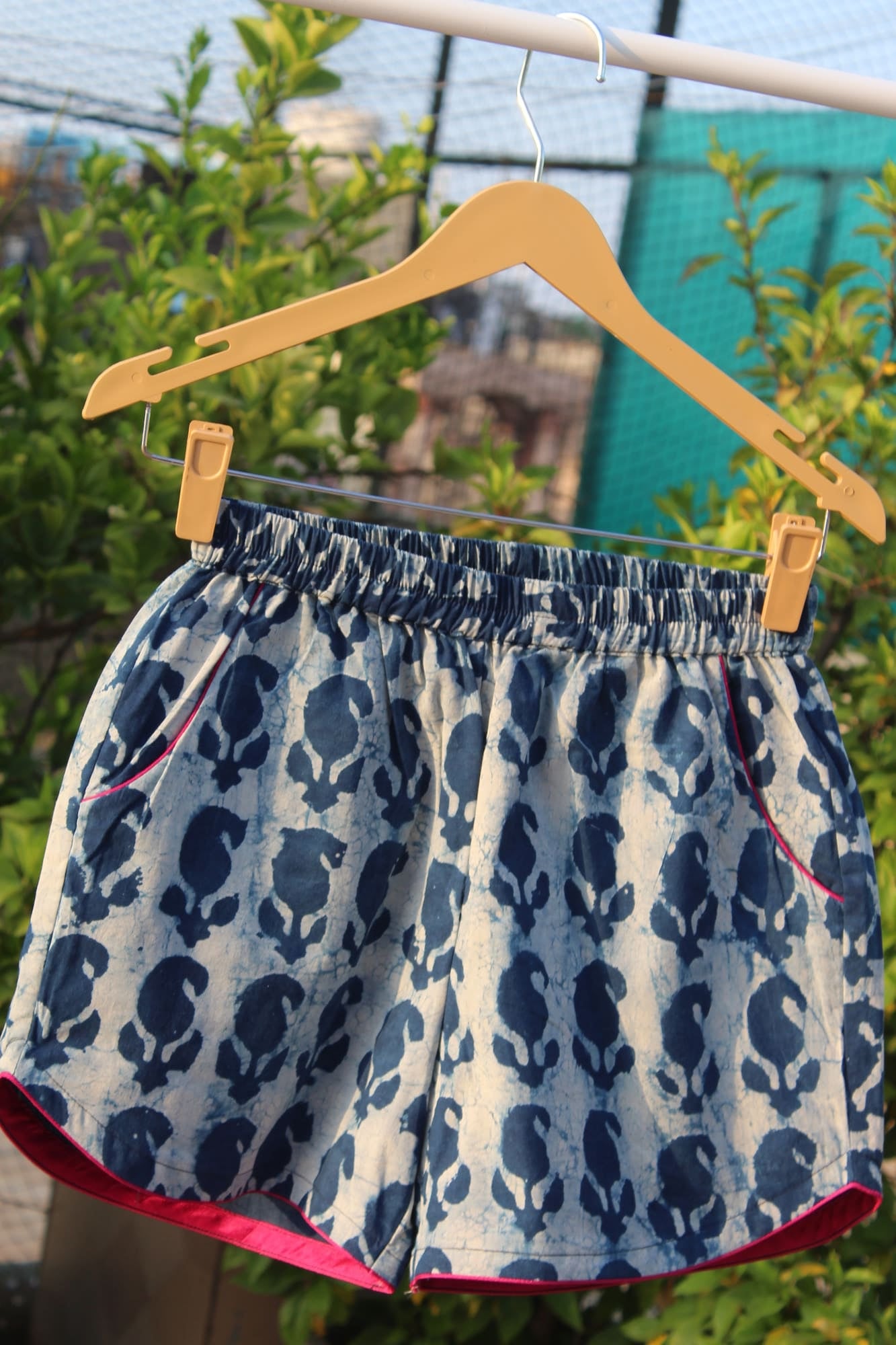 Indigo Dabu Paisley Cotton Shorts with fucshia piping