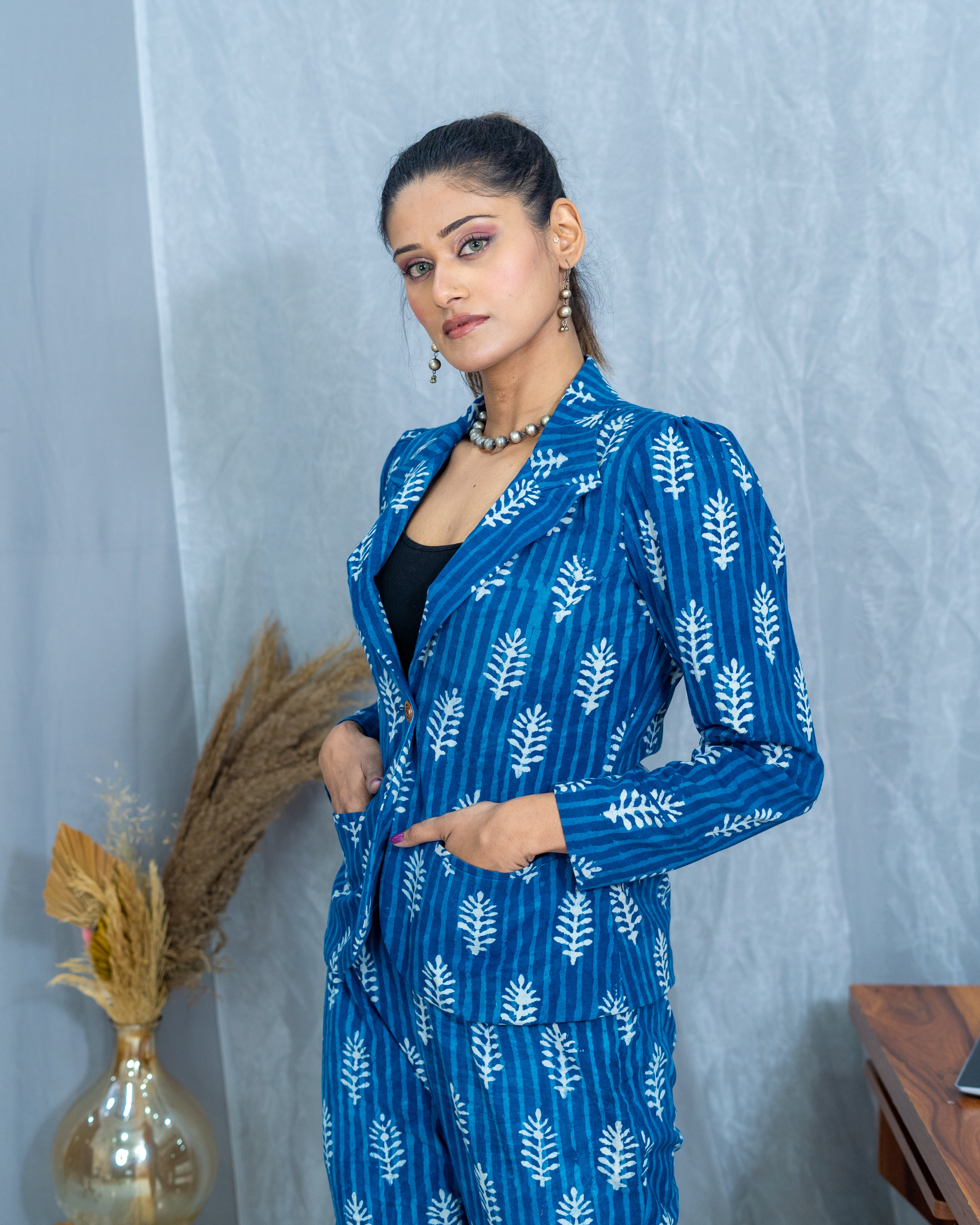Indigo Dabu floral stripe cotton blazer set