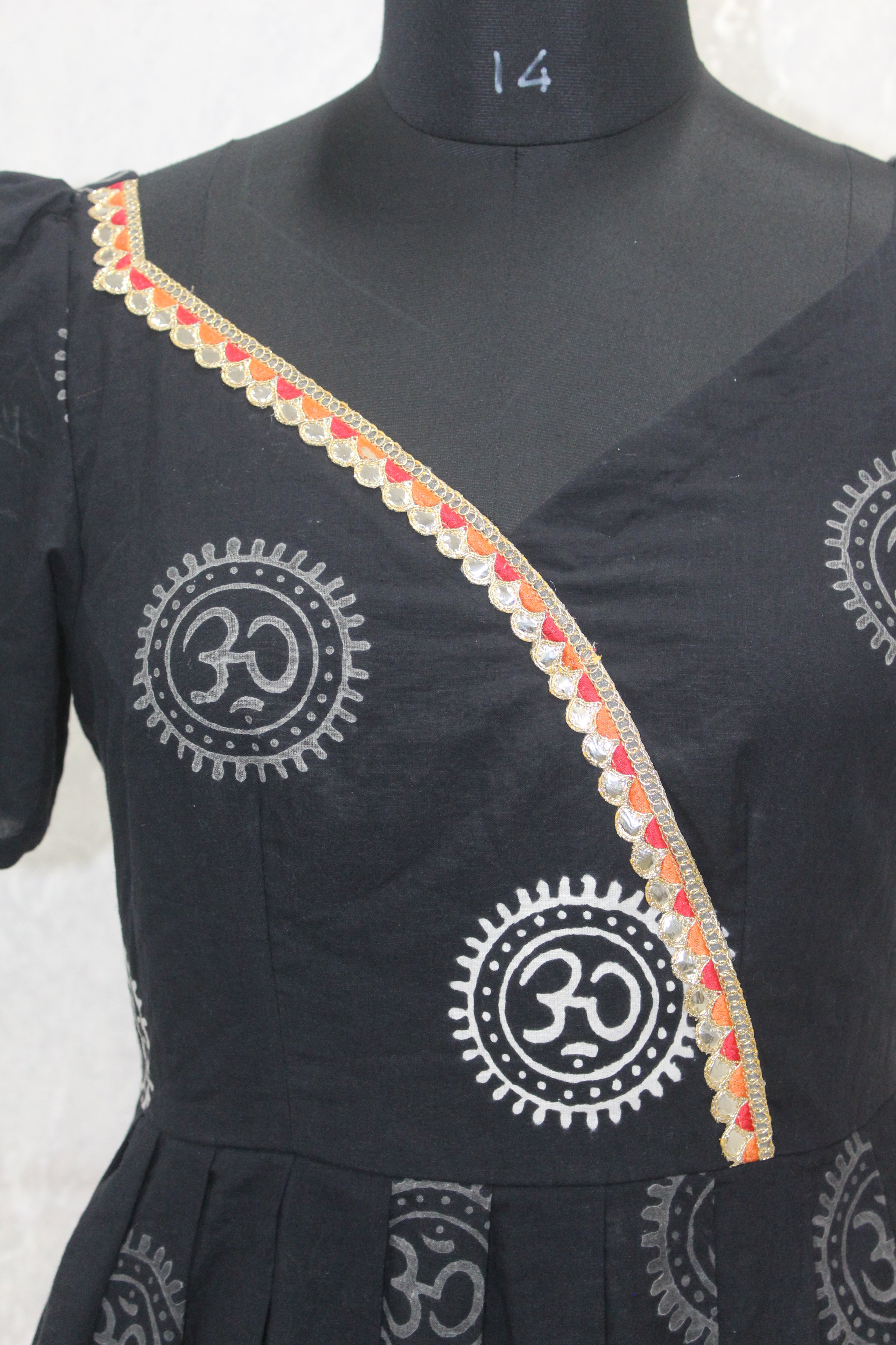 BLACK HANDBLOCK PRINT PEPLUM OM TOP