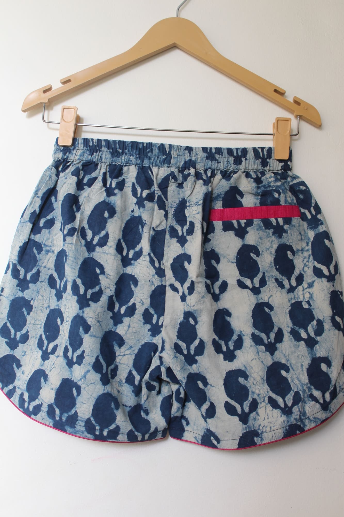 Indigo Dabu Paisley Cotton Shorts with fucshia piping